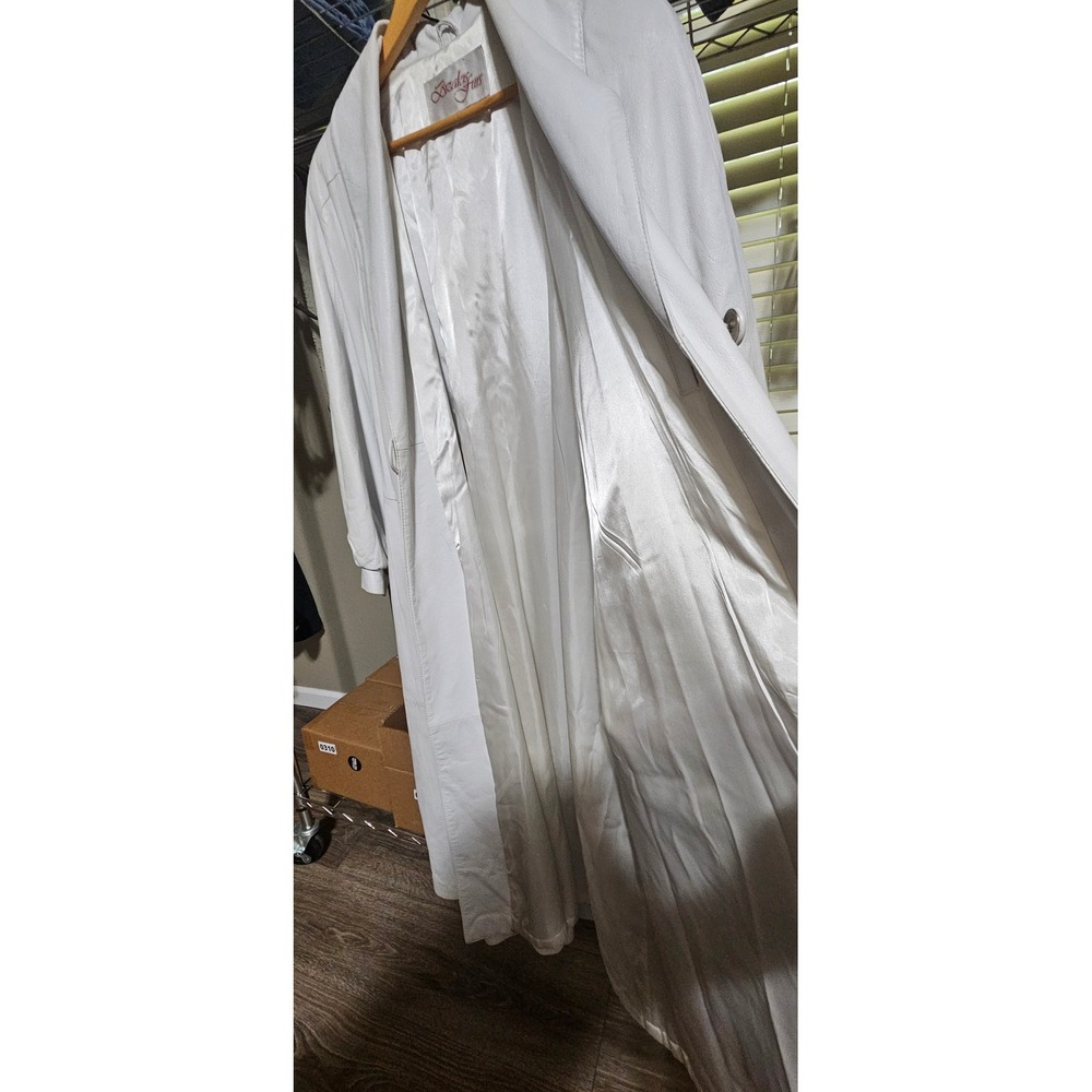 Bizakis Furs Womens White Leather Long Trench Coat Jacket with Belt Size Medium - Picture 5 of 11